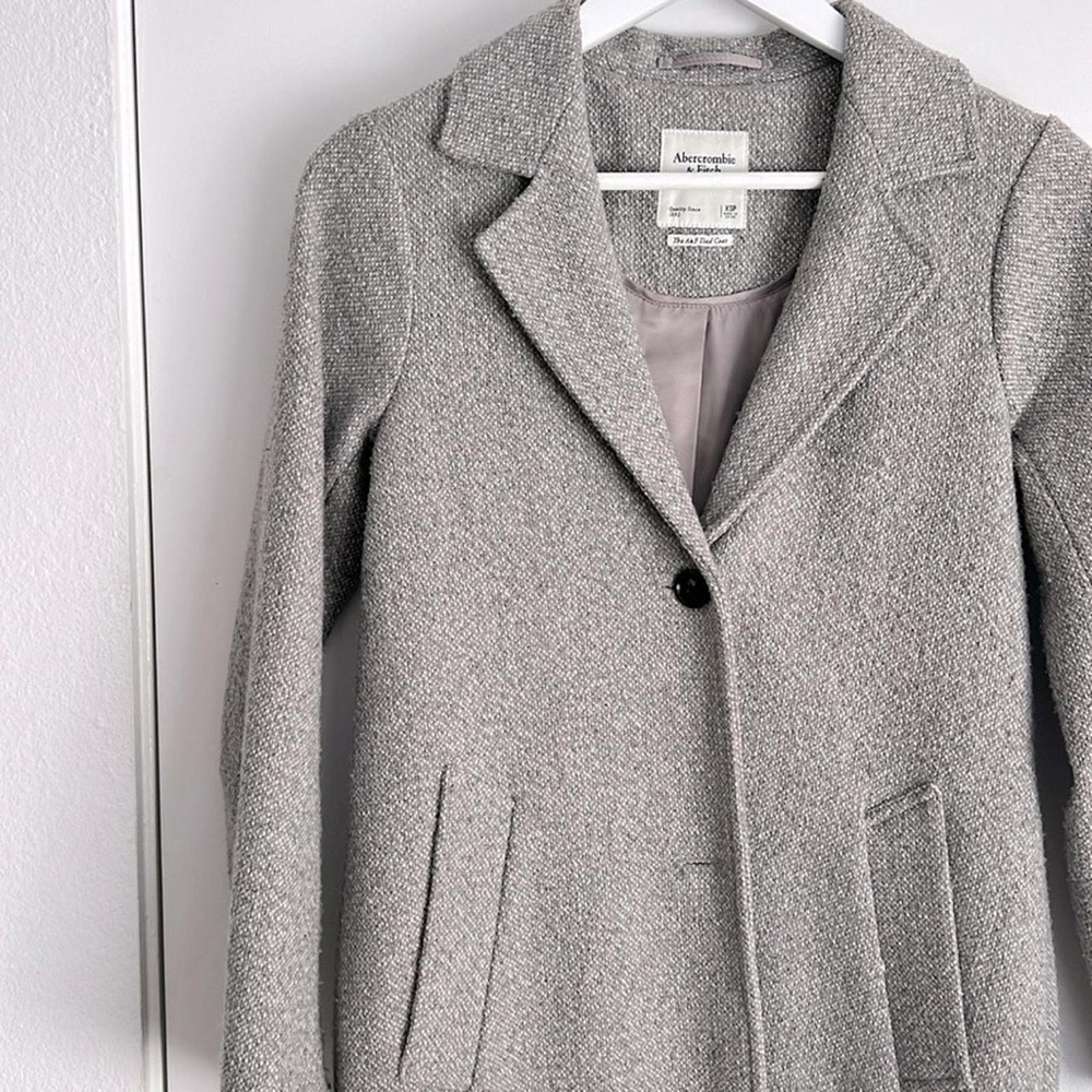 Abercrombie and Fitch Light Grey Wool-Blend Dad Coat in size Small